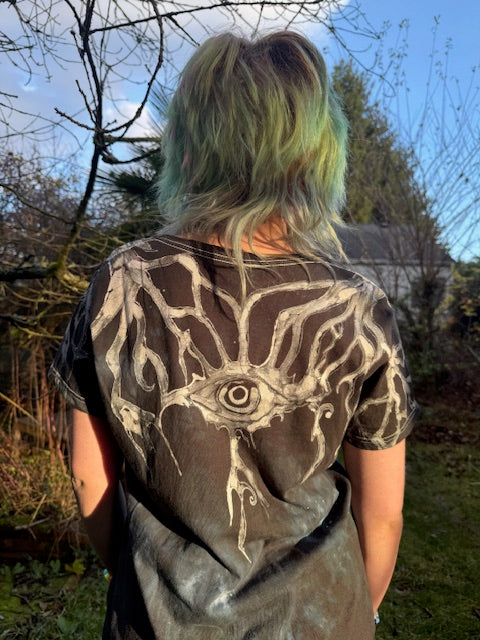 White Forest Nights v-neck T-shirt Size L