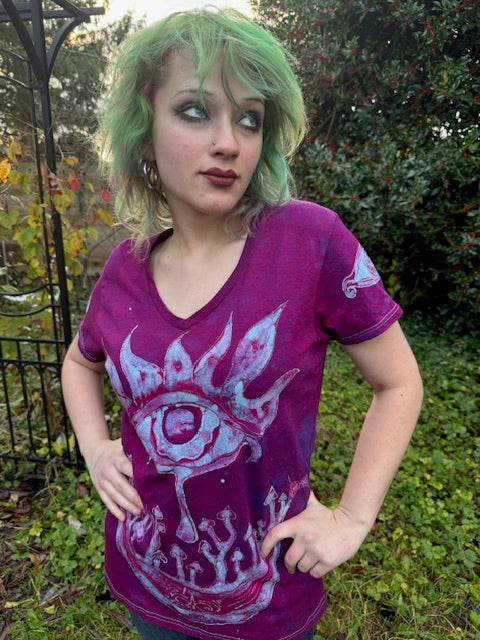 Flying Eye Mushroom Moon on Front & Blinking Shrooms on back, V-neck t-shirt Size L