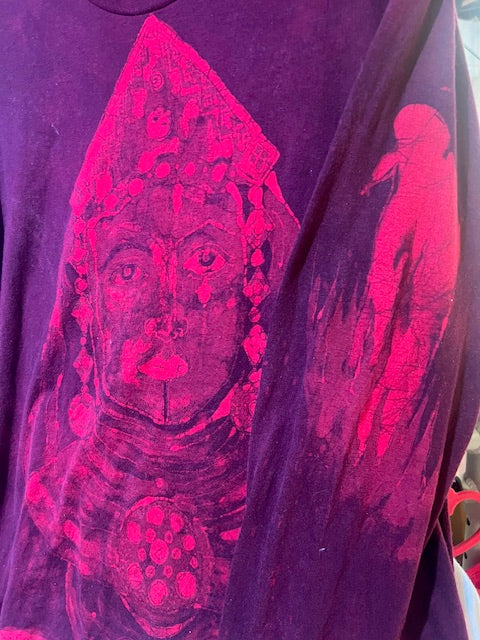 "Queen of Disks" in BATIK RED Size XL