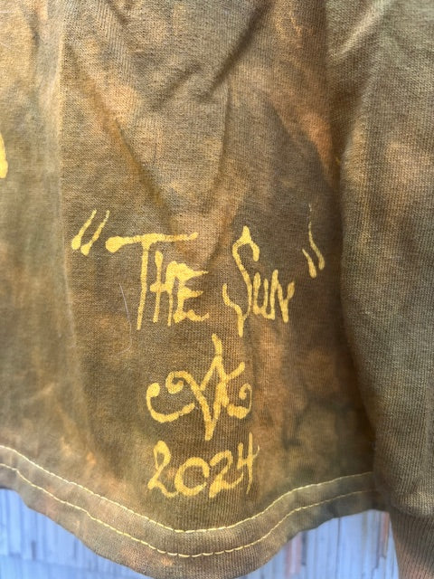 Wear "THE SUN" in Batik