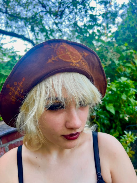 AMBER EYES OF FREYA Flapper Hat