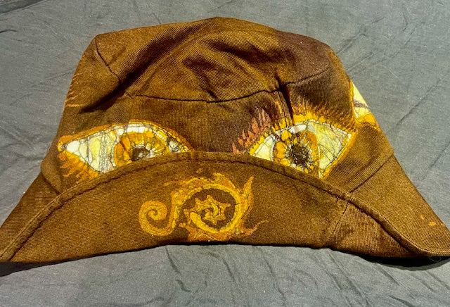 AMBER EYES OF FREYA Flapper Hat