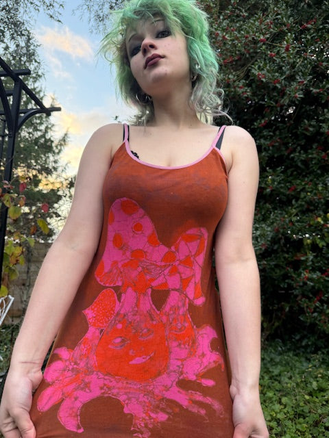 Mushing out with the Blinking Mushrooms Cami Size L