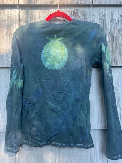 Moth & Henna in Teal, Long Sleeved V-Neck