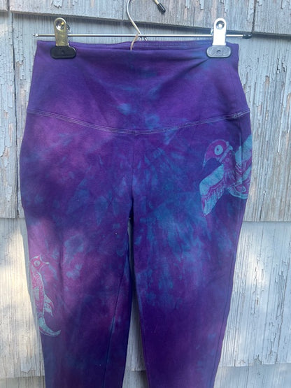 Purple Pomegranate Black Light Leggings