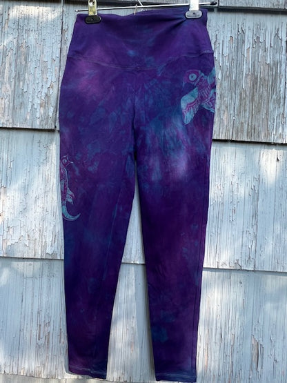 Purple Pomegranate Black Light Leggings