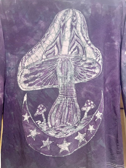 Mushroom Grunge of the PNW long-sleeved stretch fit Size L, 10-14