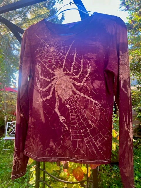 Brown Spider long-sleeved soft stretch fit size L, 10-14